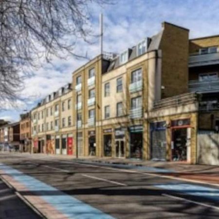 Centrally Located Flat - Battersea Park Road ロンドン エクステリア 写真